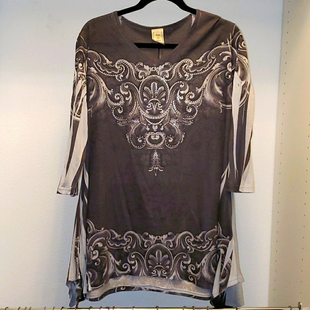 Rhinstone Sublimation 3/4 sleeve top